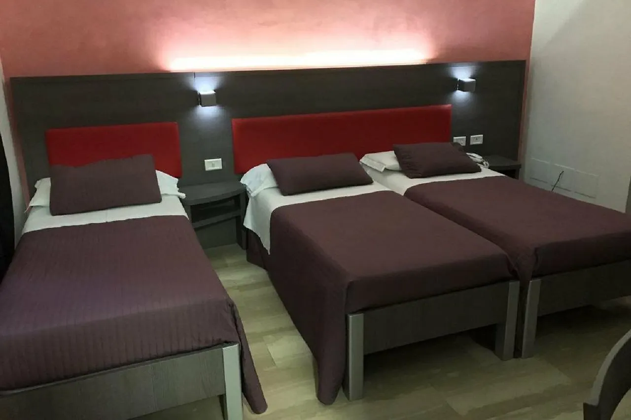 Hotel Center 2 Rome 3*,